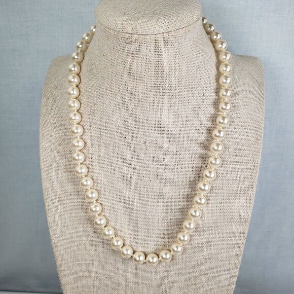 Vintage Knotted Faux Pearl Gold Tone Fish Hook Clasp 17"  Necklace & 7” Bracelet - Picture 9 of 16